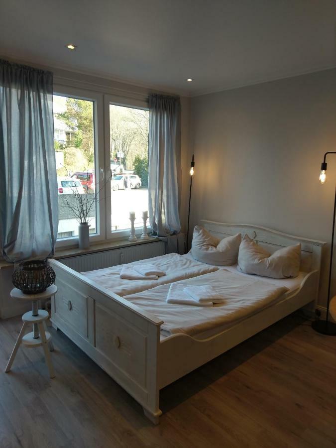 Apartment Strandkorb กลึคส์บวร์ก ภายนอก รูปภาพ